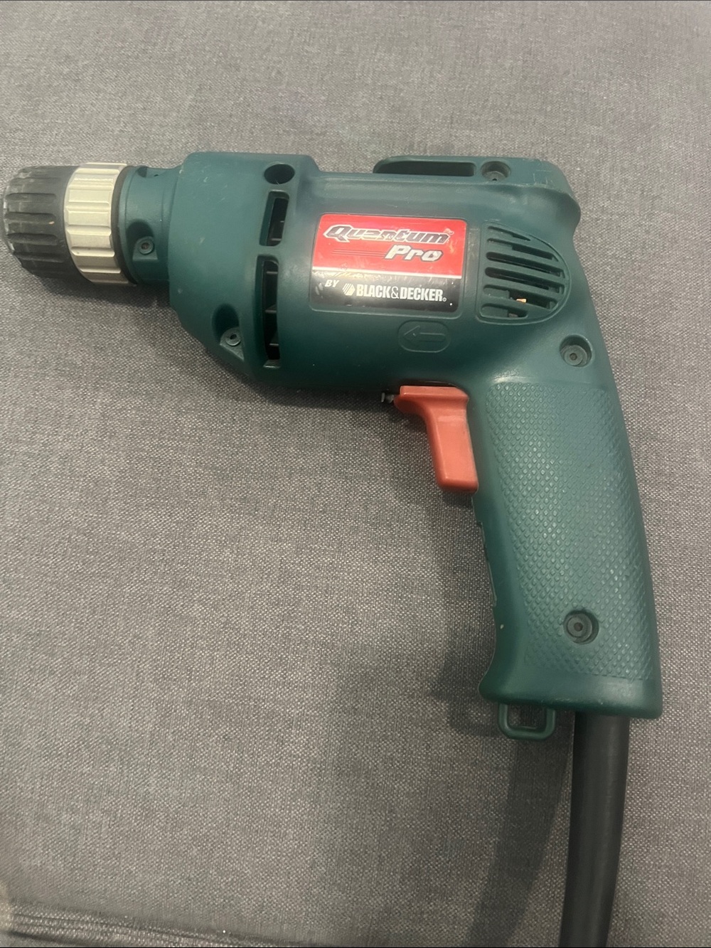 Black & Decker 120v Teal and Red Corded Drill